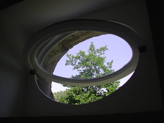 oeil de boeuf
dans la tour