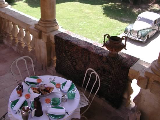 petit dejeuner sur la 
loggia